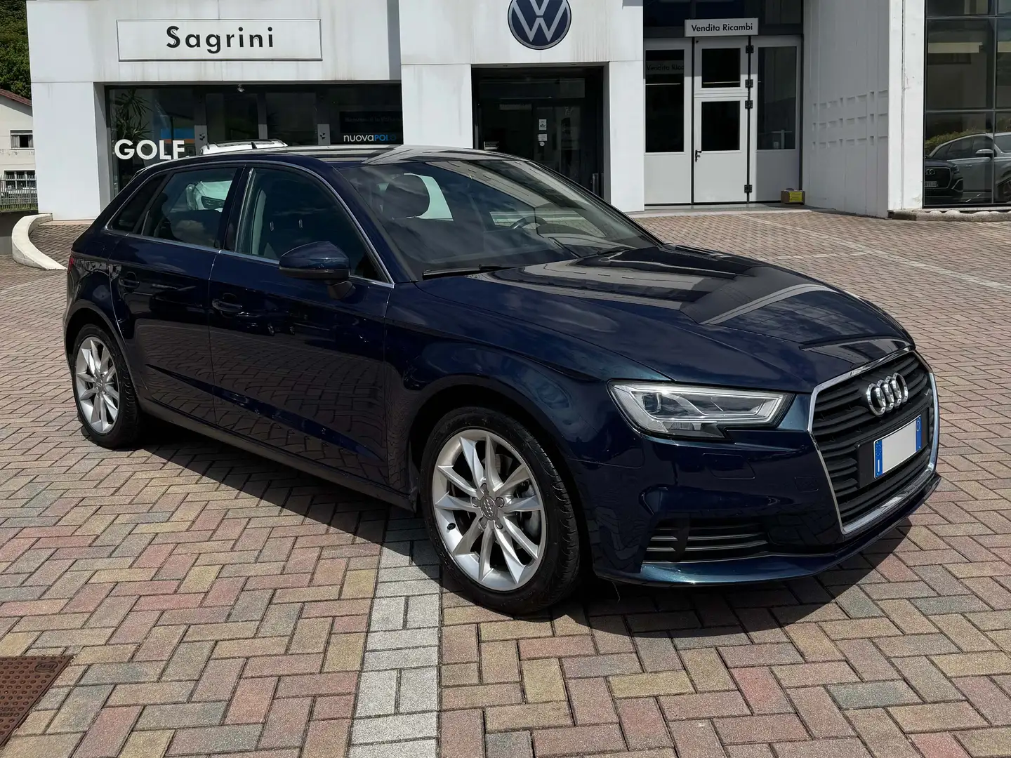Audi A3 SPB 1.6 TDI Sport 81 kw Blauw - 2