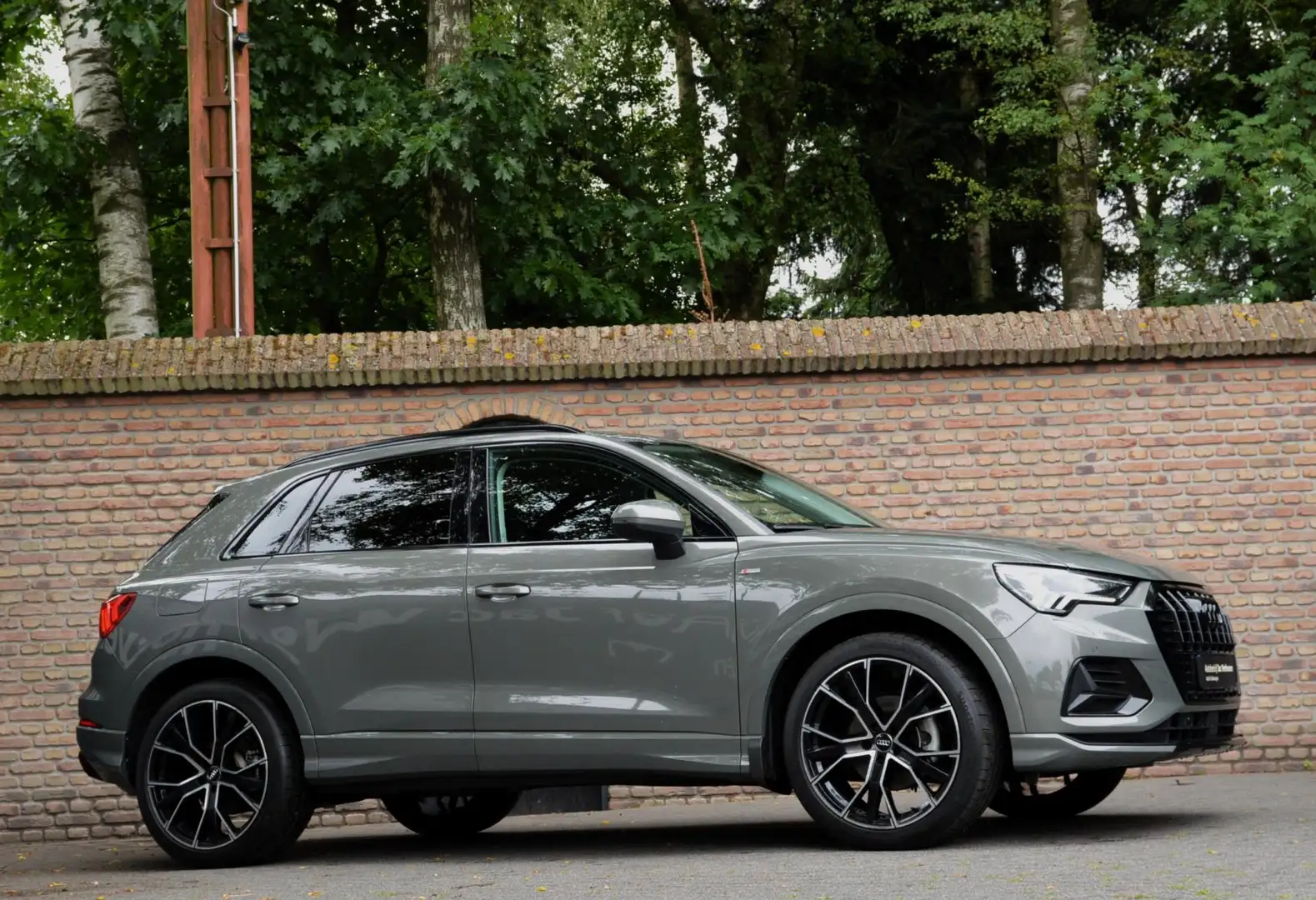 Audi Q3 35 TFSI 150pk|Black Edition|Apple Carplay|Virtual Gris - 2