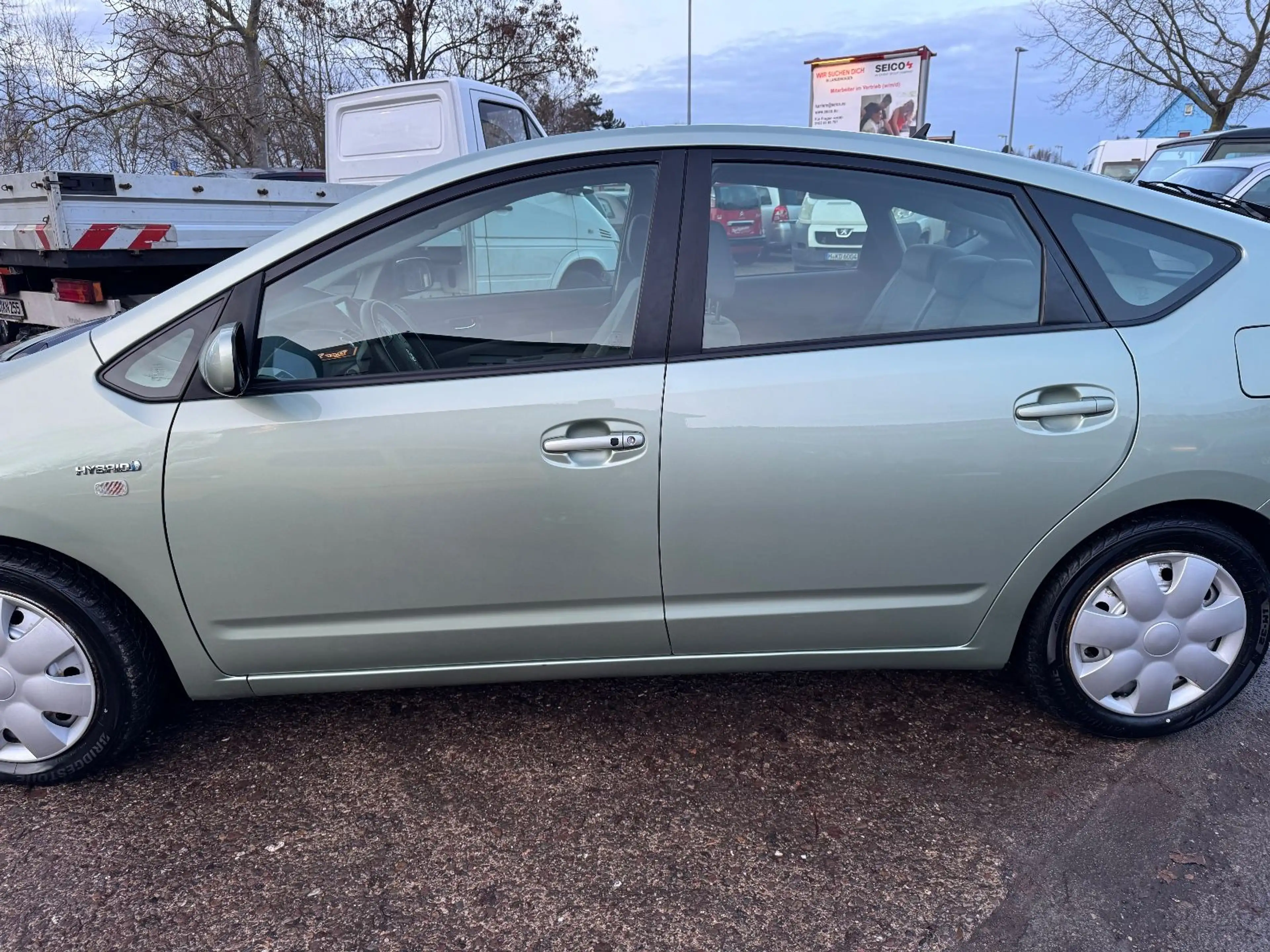 Toyota Prius Sol — photo 2