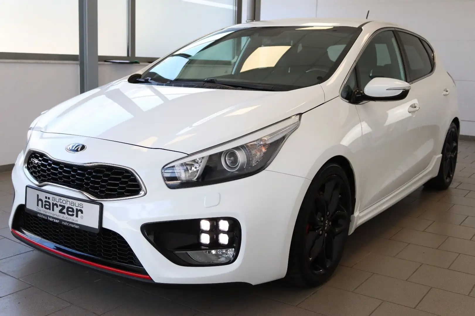 Kia Ceed / cee'd Ceed GT-Track *DAB*NAV*XENON*Leder*RFK*Bull-X* Weiß - 2