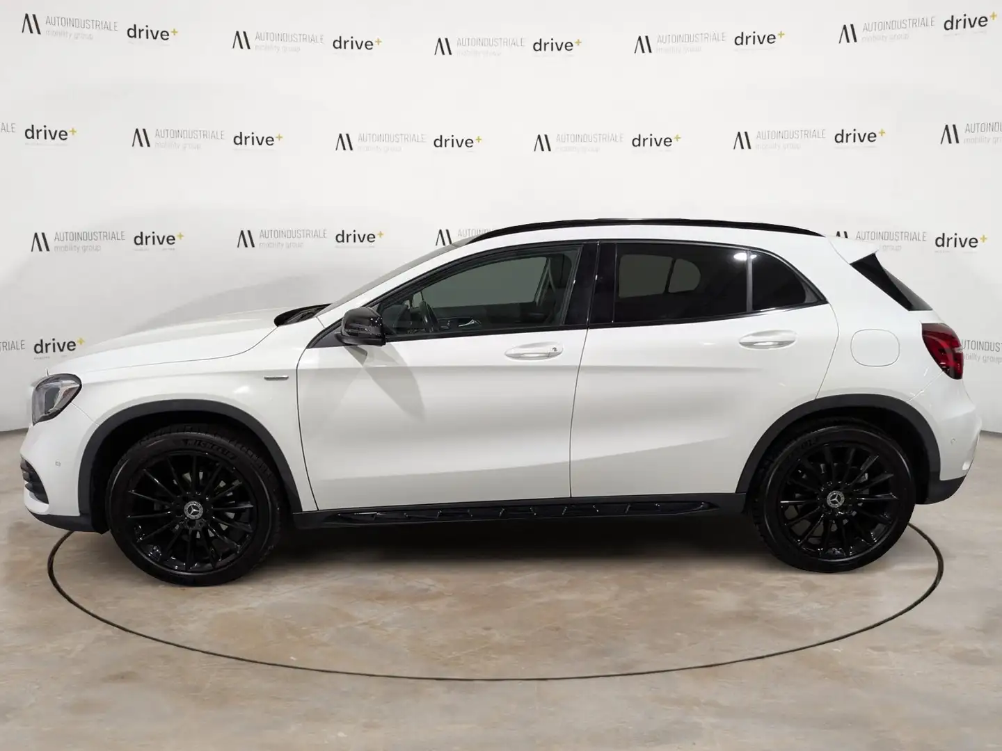 Mercedes-Benz GLA 220 220 d AUTOMATIC 4MATIC PREMIUM Bianco - 2