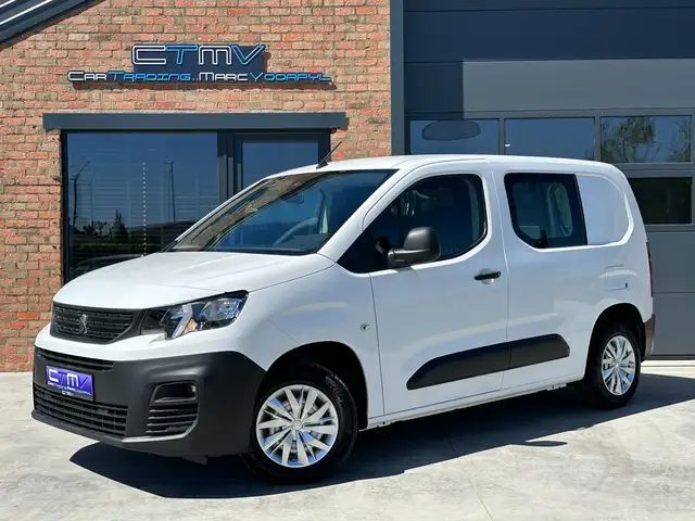 Peugeot Partner 1.5 BlueHDi Lichte Vracht in TOPSTAAT! Vele Extra's! 1 Jaar Garantie @ CTMV!