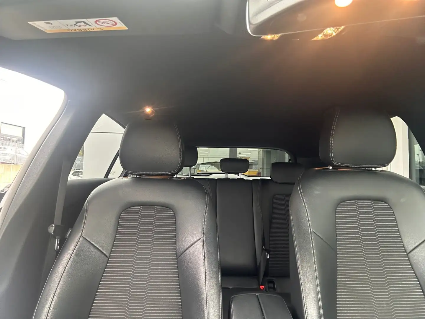 Mercedes-Benz A 180 A 180 d Automatic Executive Grau - 2