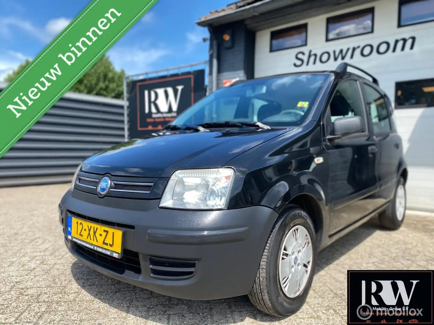 Fiat Panda 1.2 Dynamic met airco en nieuwe APK! Zwart - 1
