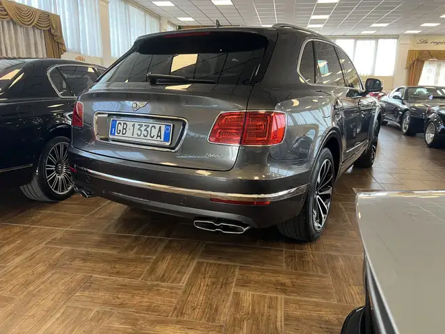 Bentley Bentayga 3.0 V6 phev auto Pari al nuovo 1 proprietario