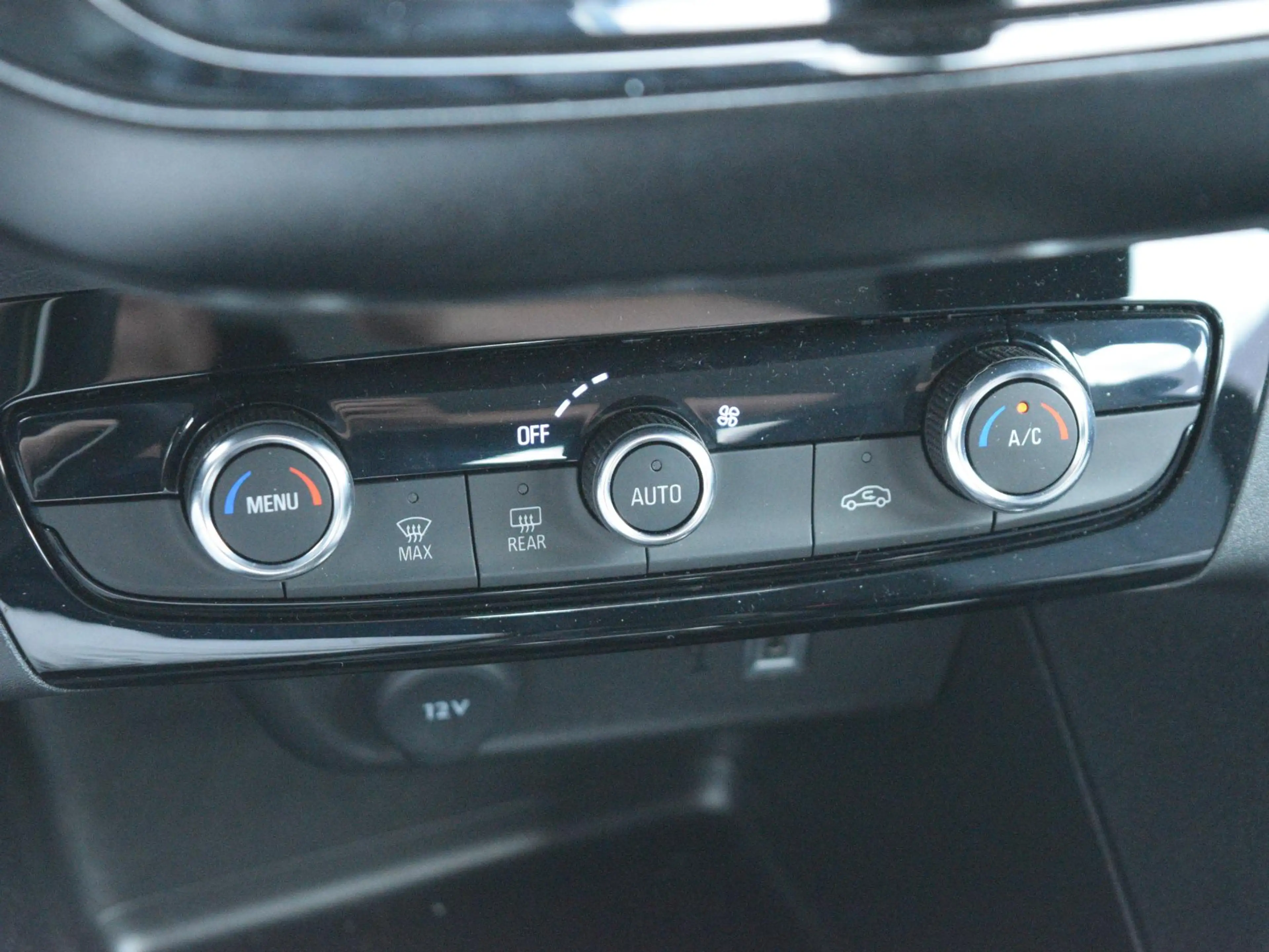 Opel Corsa-e Electric Long Range Business Edition 51 kWh PDC vo — photo 14