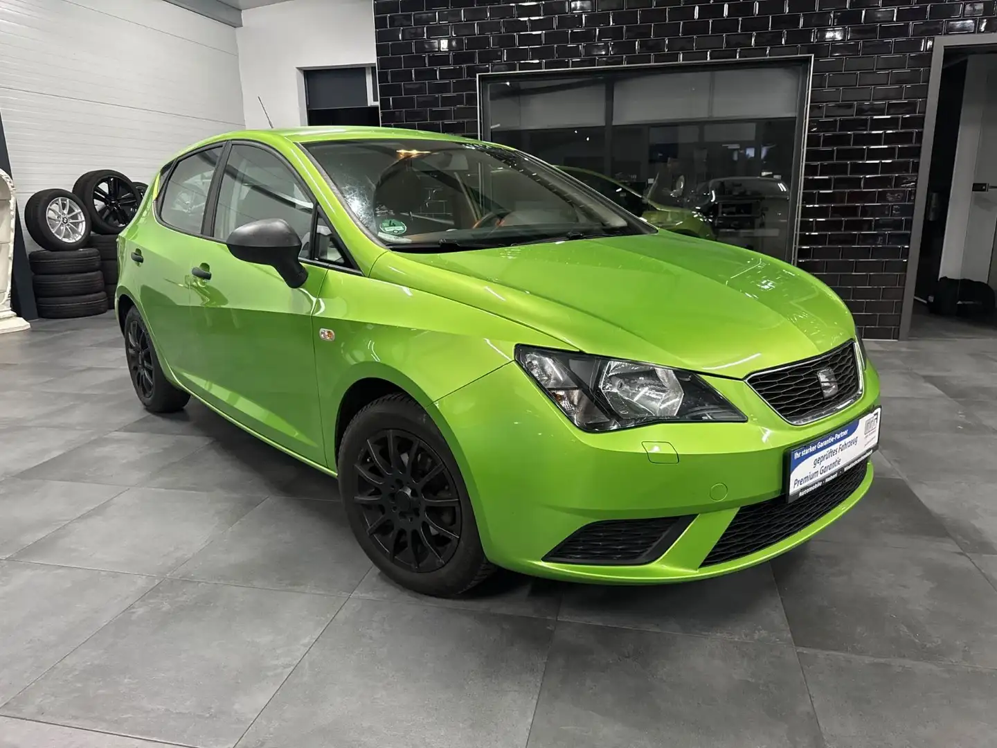 SEAT Ibiza 1.2 TSI 66kW Grün - 1