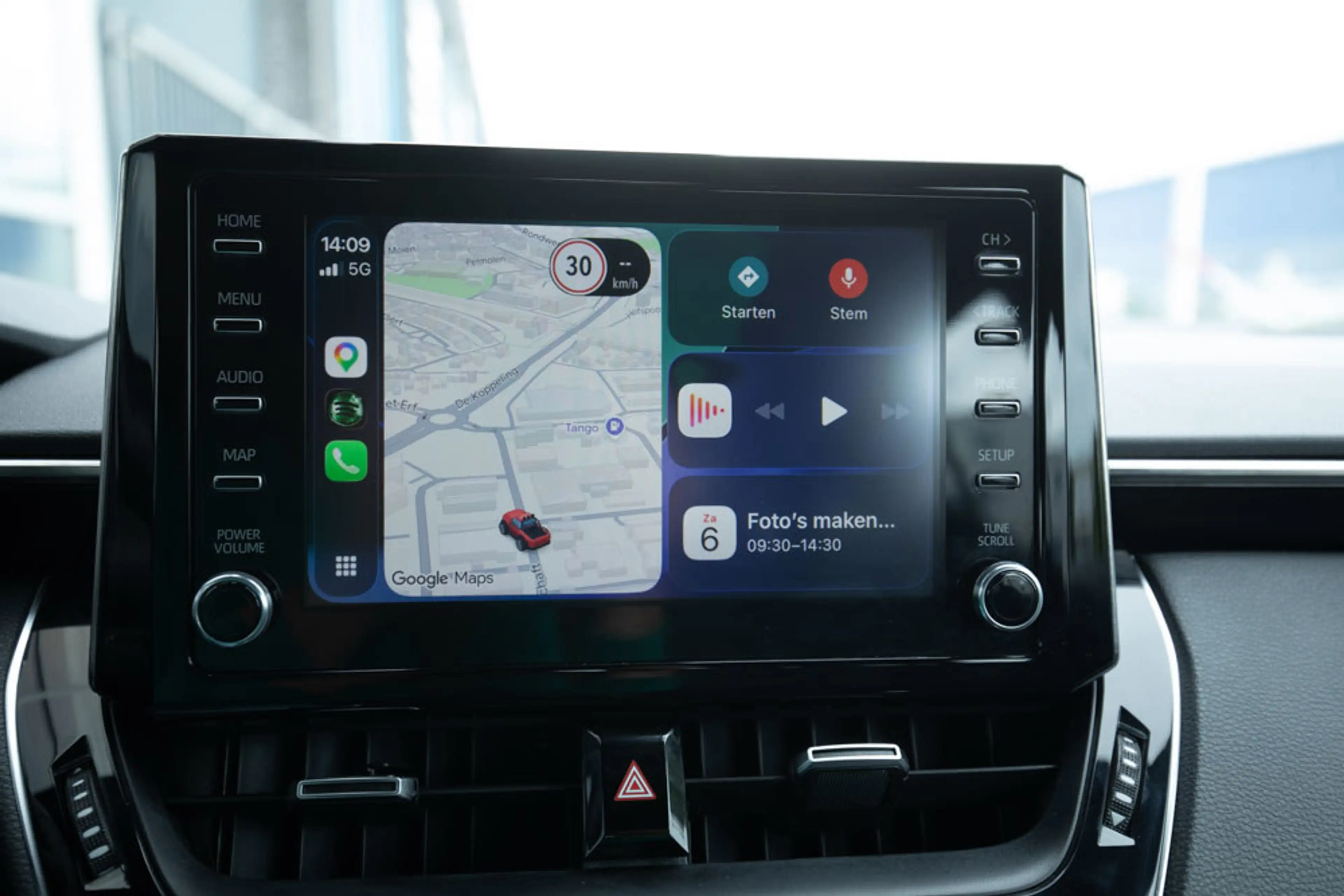 Toyota Corolla Touring Sports 1.8 Hybrid Business Plus Tech | Dod — photo 12