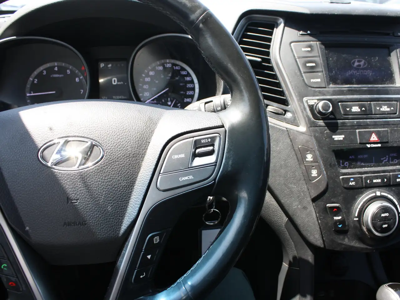 Hyundai SANTA FE снимка Hyundai SANTA FE