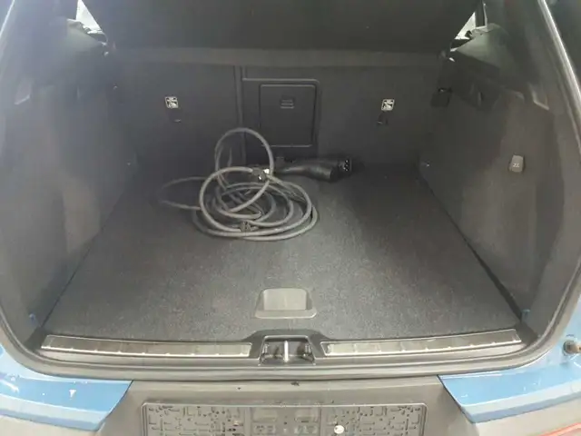 Volvo XC40 view 15