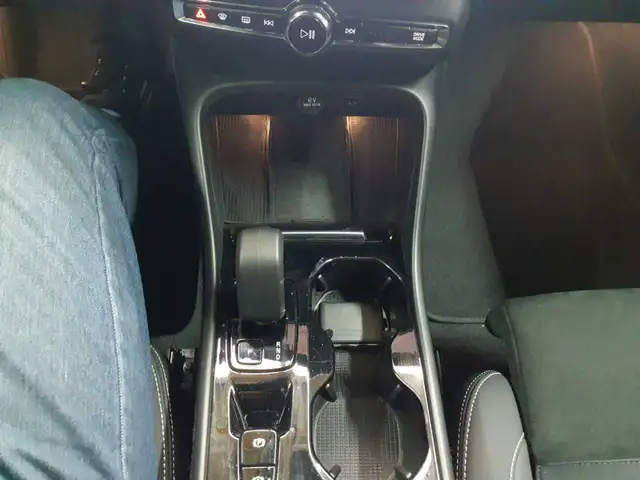 Volvo XC40 view 10