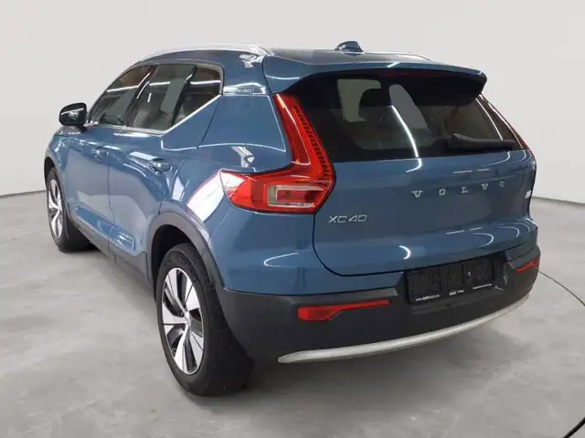 Volvo XC40 view 5
