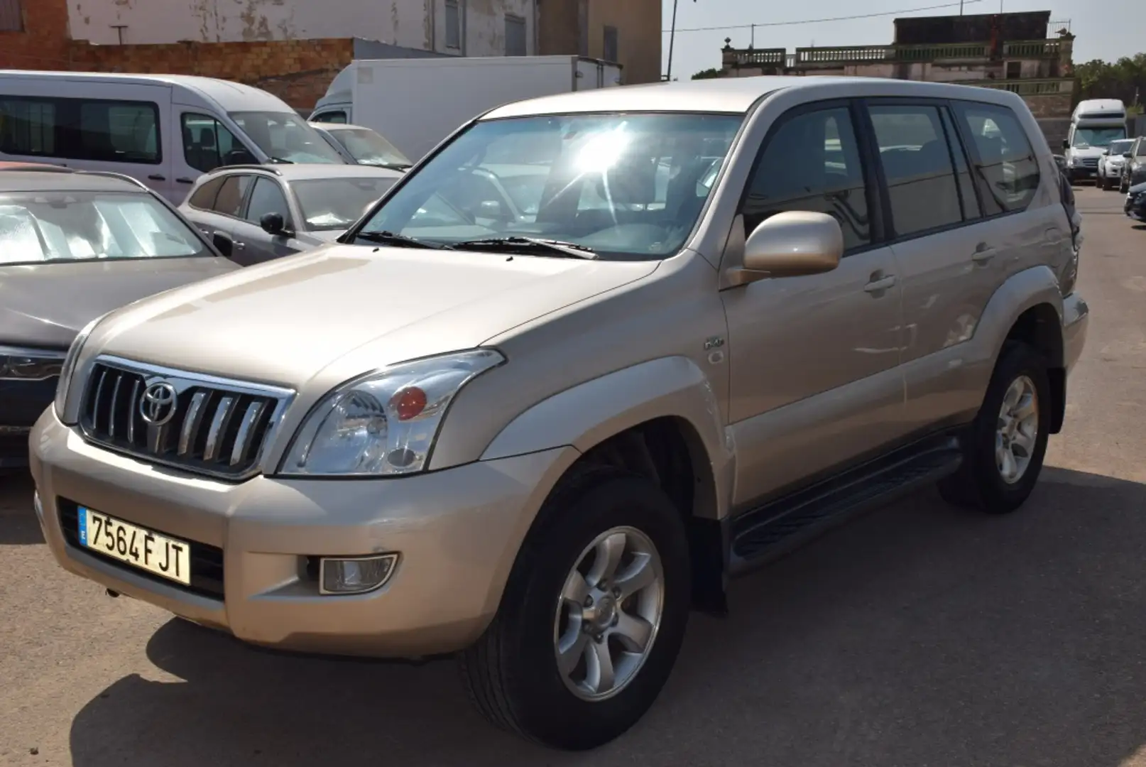 Toyota Land Cruiser D-4D GX Beige - 2