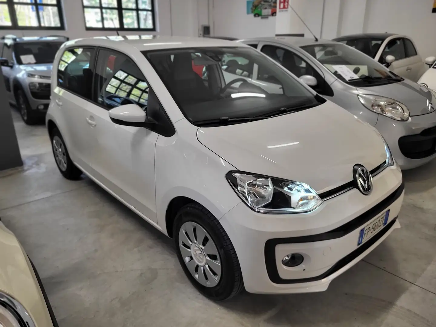 Volkswagen up! 5p. NUOVA! SOLO 7.000KM! UNICO PROPRIETARIO! Blanco - 1