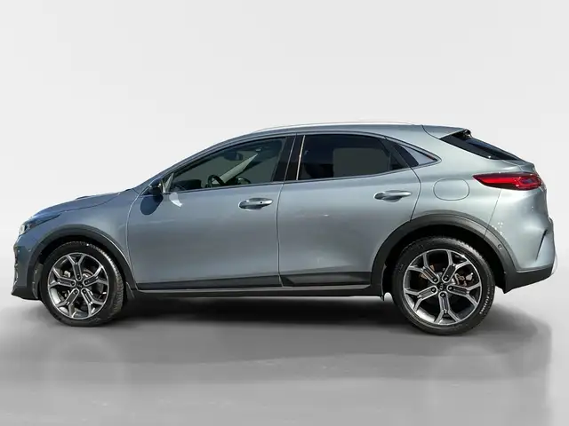 Kia Xceed view 3