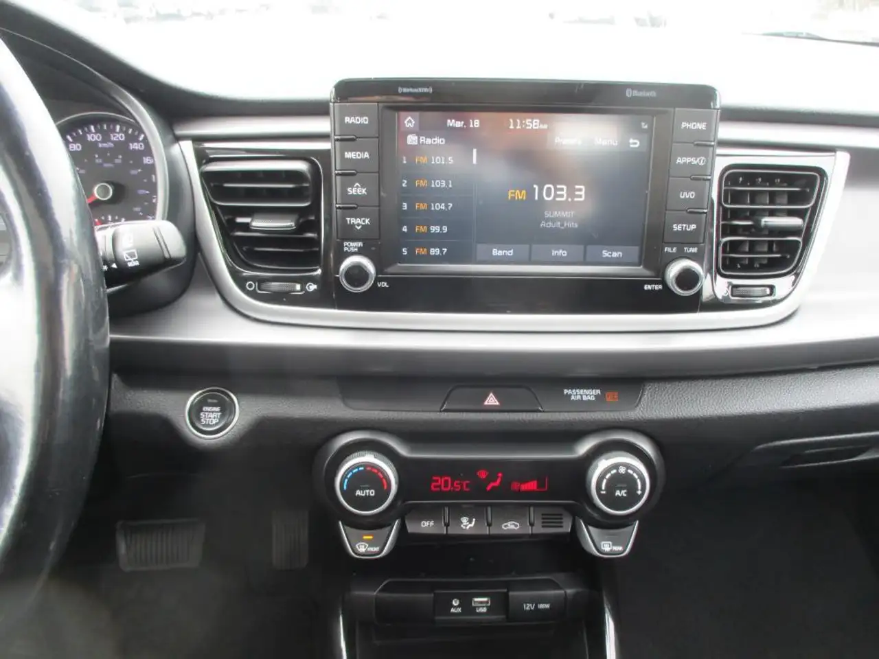 Kia Rio снимка Kia Rio