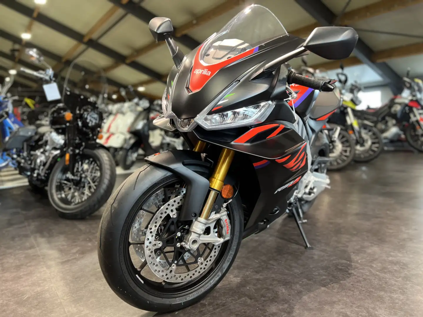 Aprilia RSV4 1100 FACTORY Noir - 2