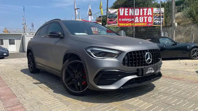 Mercedes-Benz GLA 35 AMG 306CV | GRIGIO MATT | CERCHI 20'' | PACHETTO RACE | TETTO| PACK LUCI SUFFUSE| RETROCAMERA 360°| PRONTA CONSEGNA|