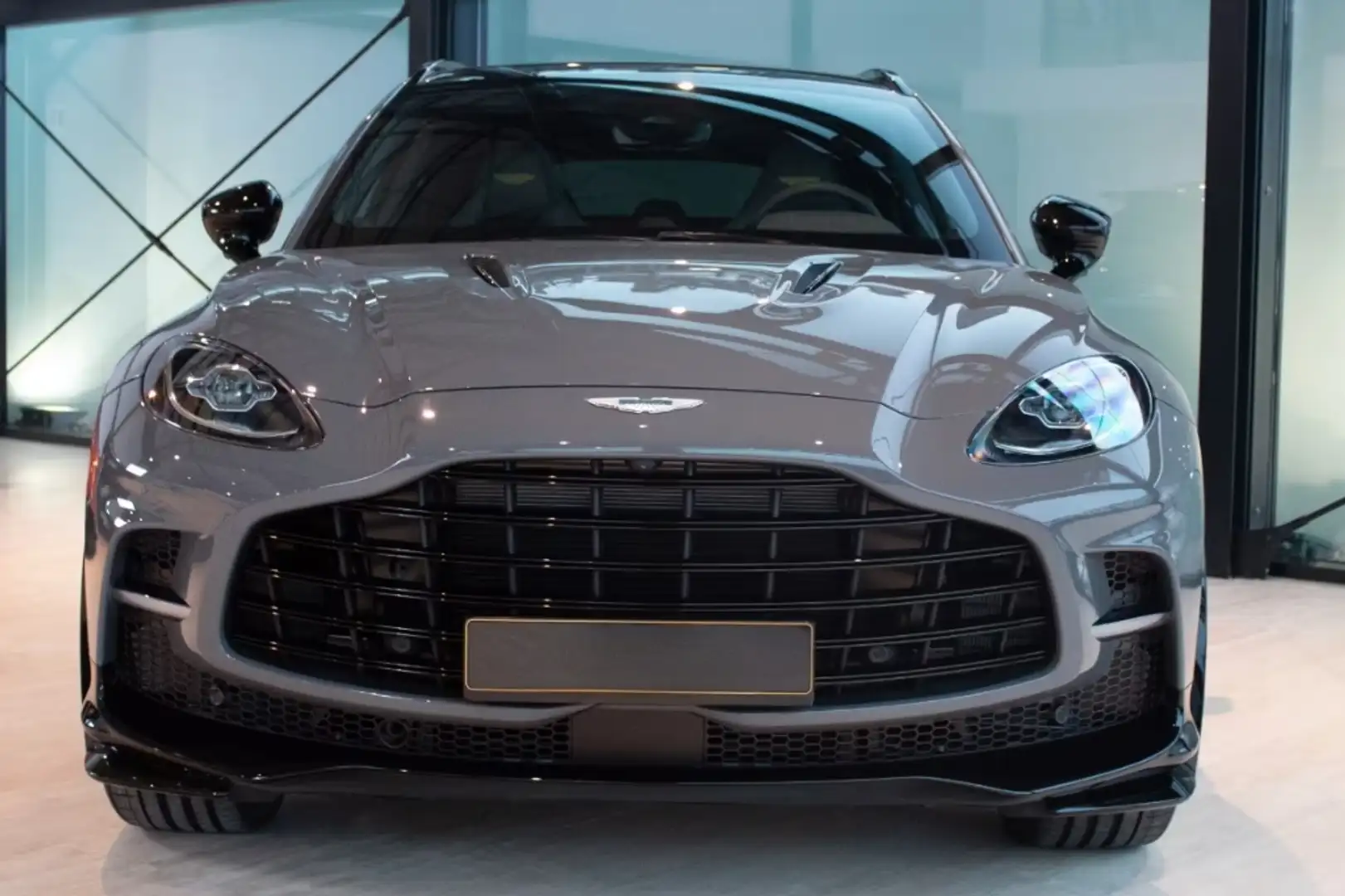 Aston Martin DBX 707 - 2