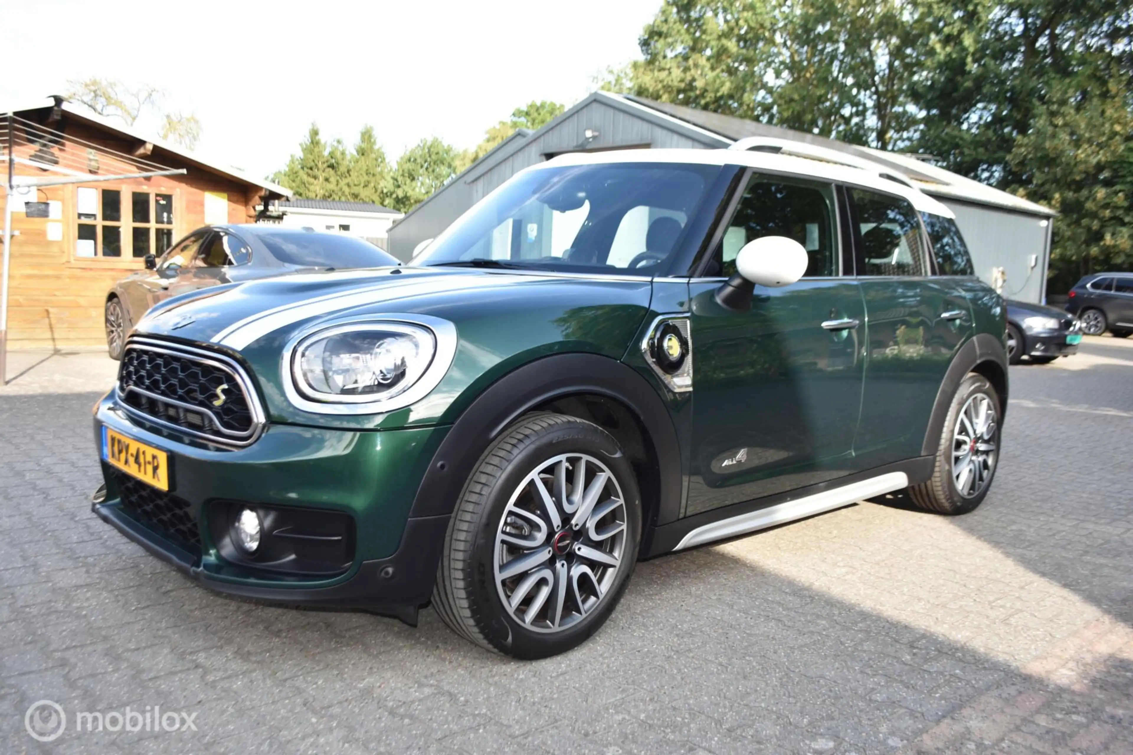 MINI Cooper SE Countryman 1.5 ALL4 Chili — photo 3