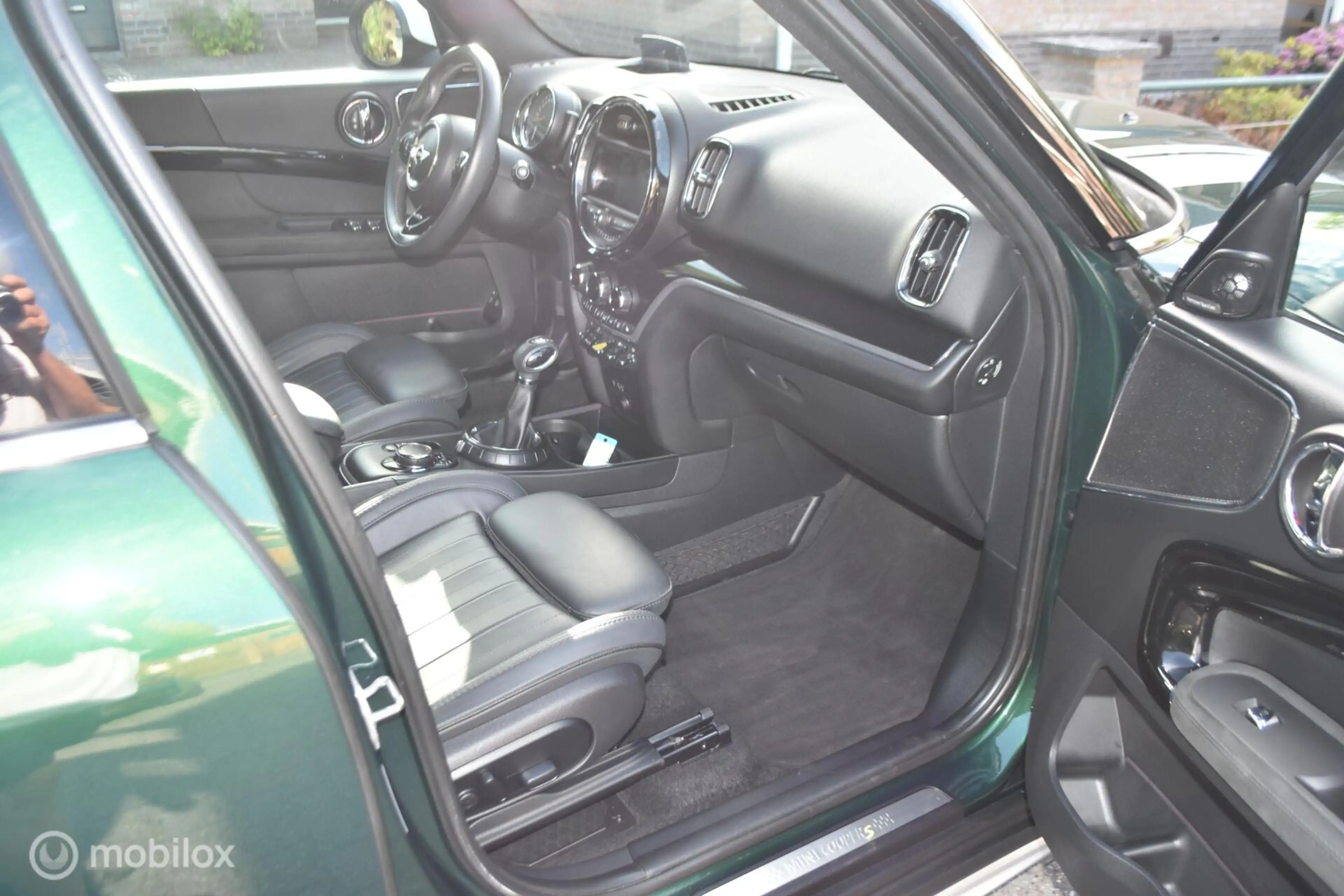 MINI Cooper SE Countryman 1.5 ALL4 Chili — photo 10