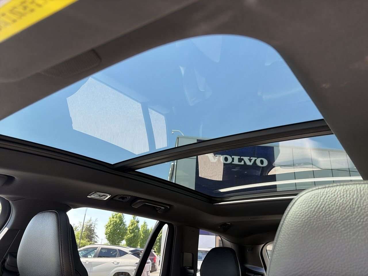 2020 Volvo XC90 T6 AWD Momentum (7-Seat) Local | Accident-Free | M thumb 29