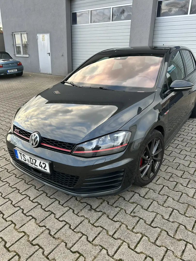 Volkswagen Golf GTI Performance BlueMotion Technology DSG/ TÜV Neu - 1