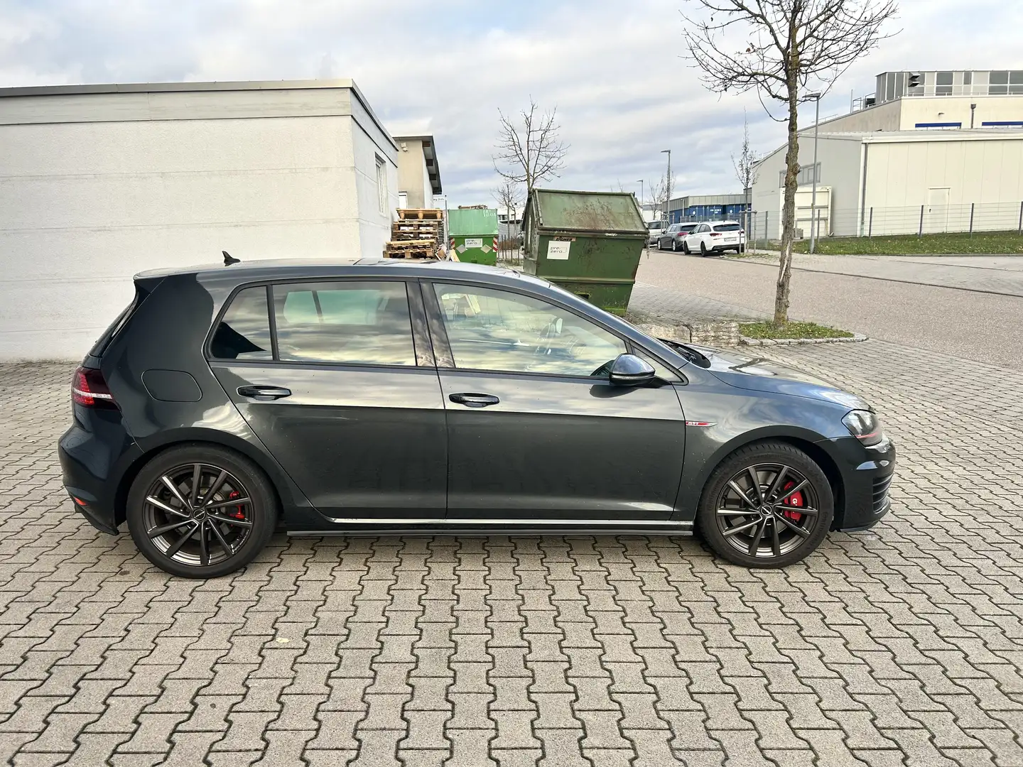 Volkswagen Golf GTI Performance BlueMotion Technology DSG/ TÜV Neu - 2