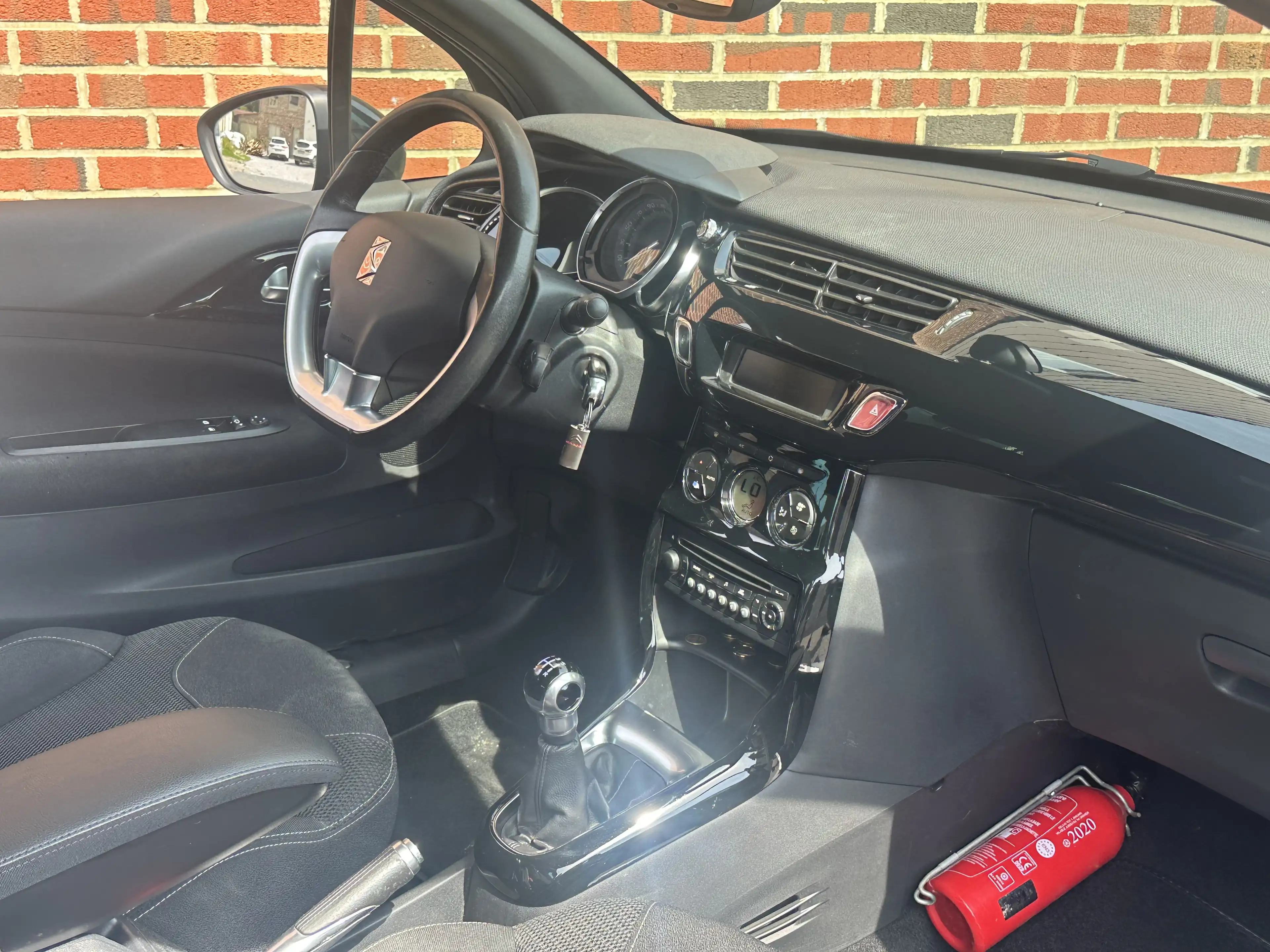 DS Automobiles DS 3 // PARFAIT ÉTAT // — photo 9