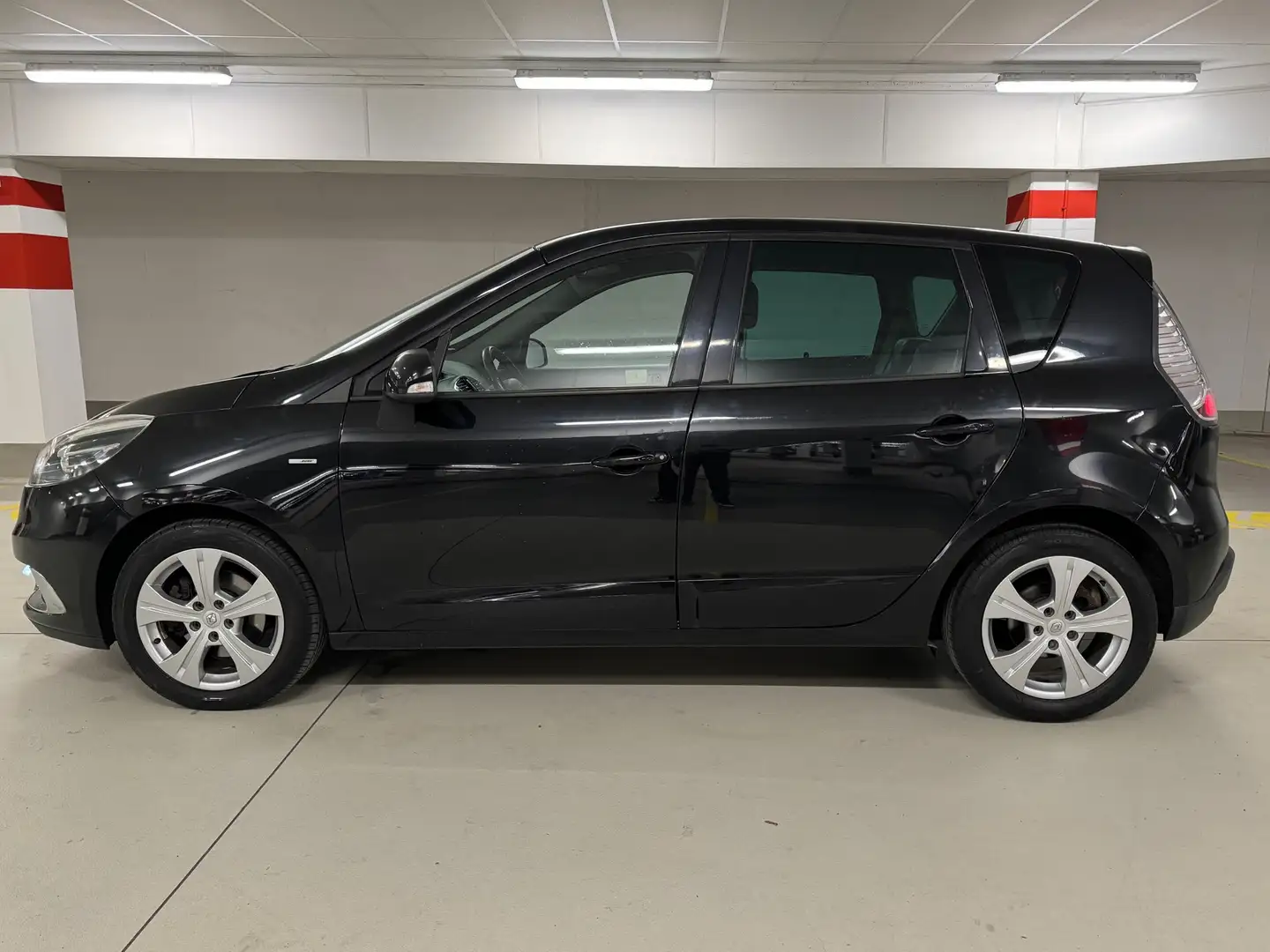 Renault Scenic BOSE Edition 1.6 dCi TÜV NEU* EURO 6* 8-FACH* Schwarz - 2