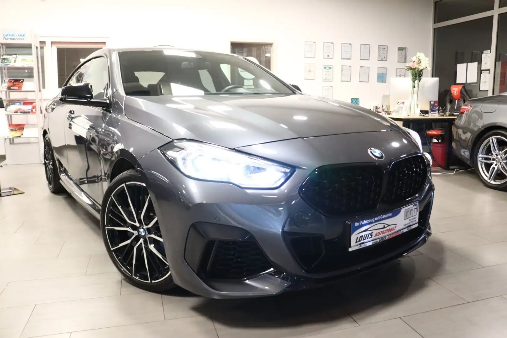 BMW M2 35 i Gran Coupe xDrive Panorama/Leder/Auto./19 Gri - 2