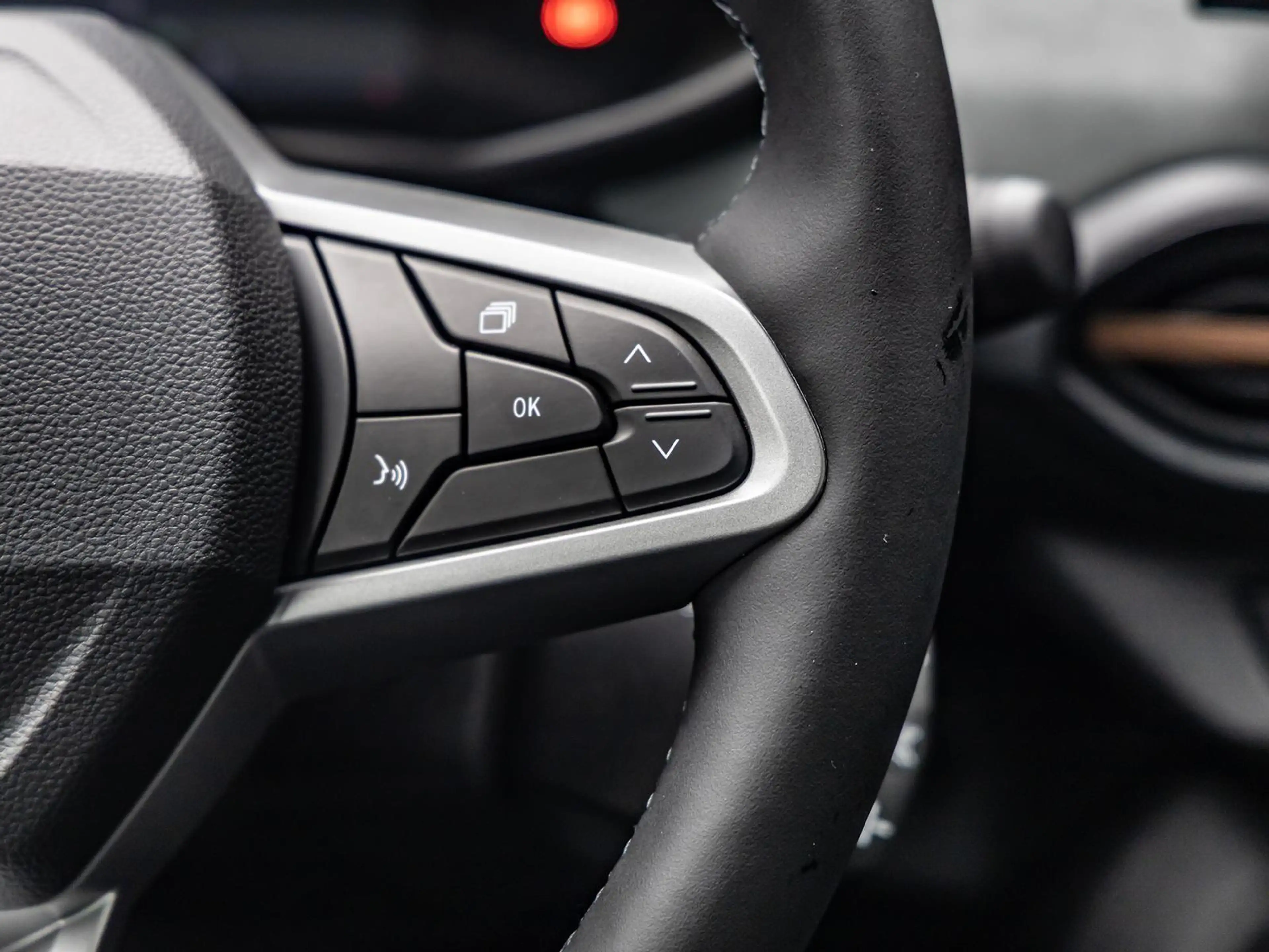 Dacia Sandero Stepway Extreme Eco-G 120 SD LHZ SHZ PDC — photo 11