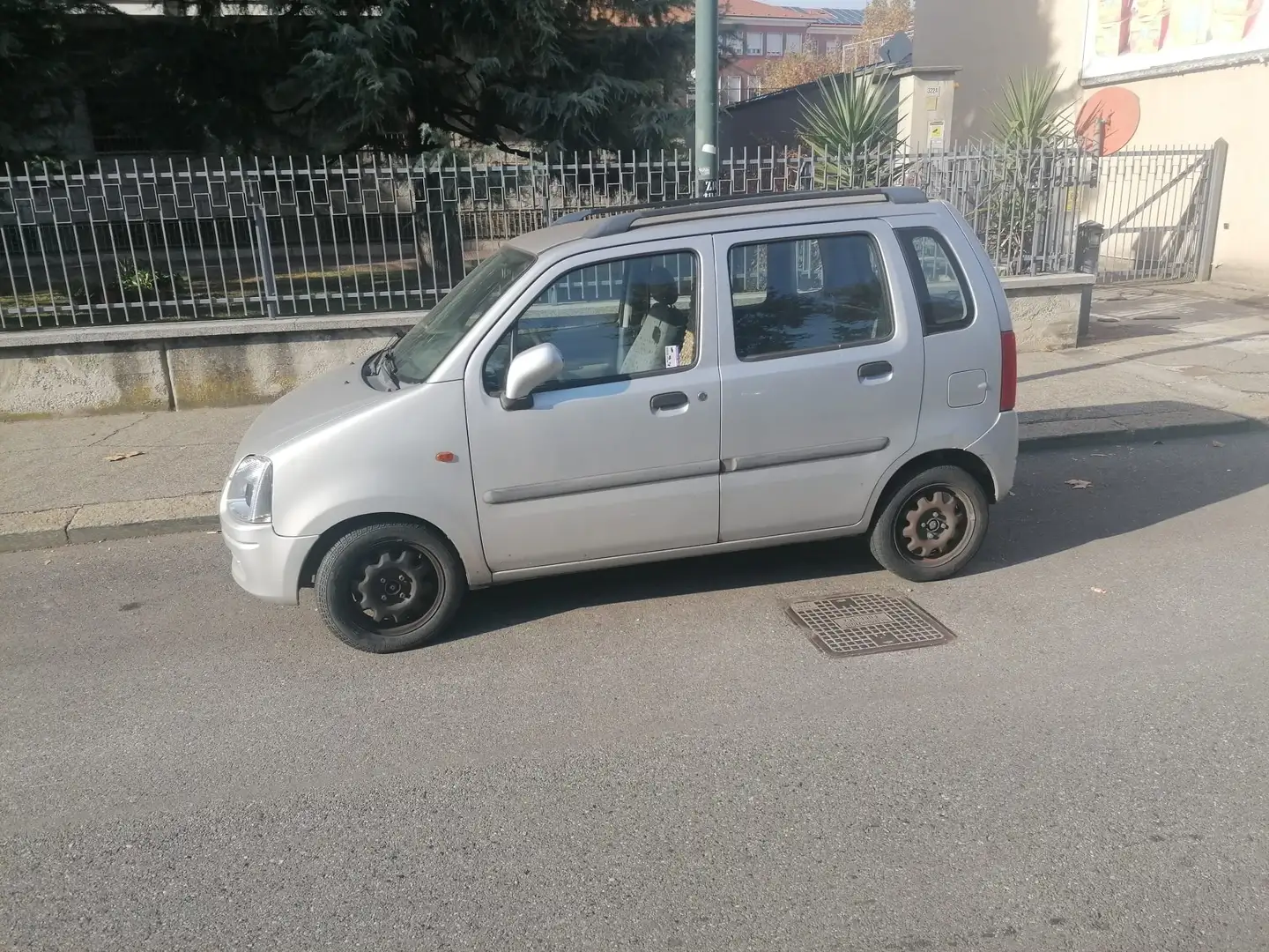 Opel Agila Agila I 2000 1.2 16v Comfort Argento - 1