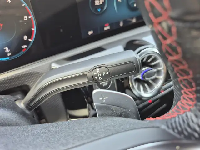 Mercedes-Benz CLA view 9