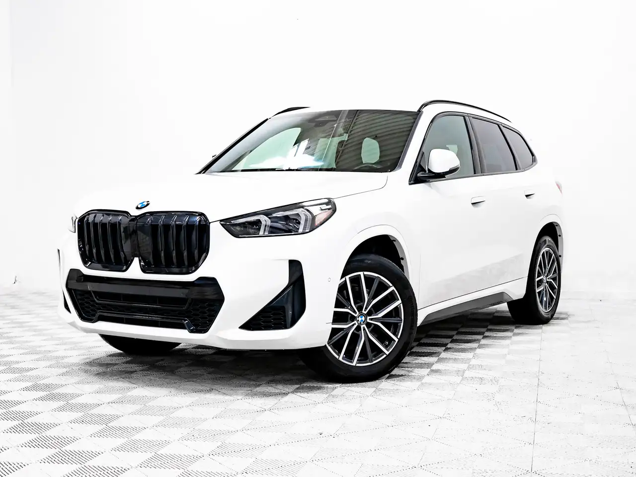 2023 BMW X1