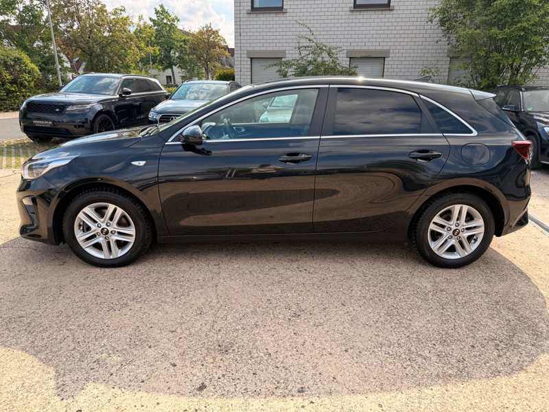 Kia Ceed / cee'd Vision — photo 8