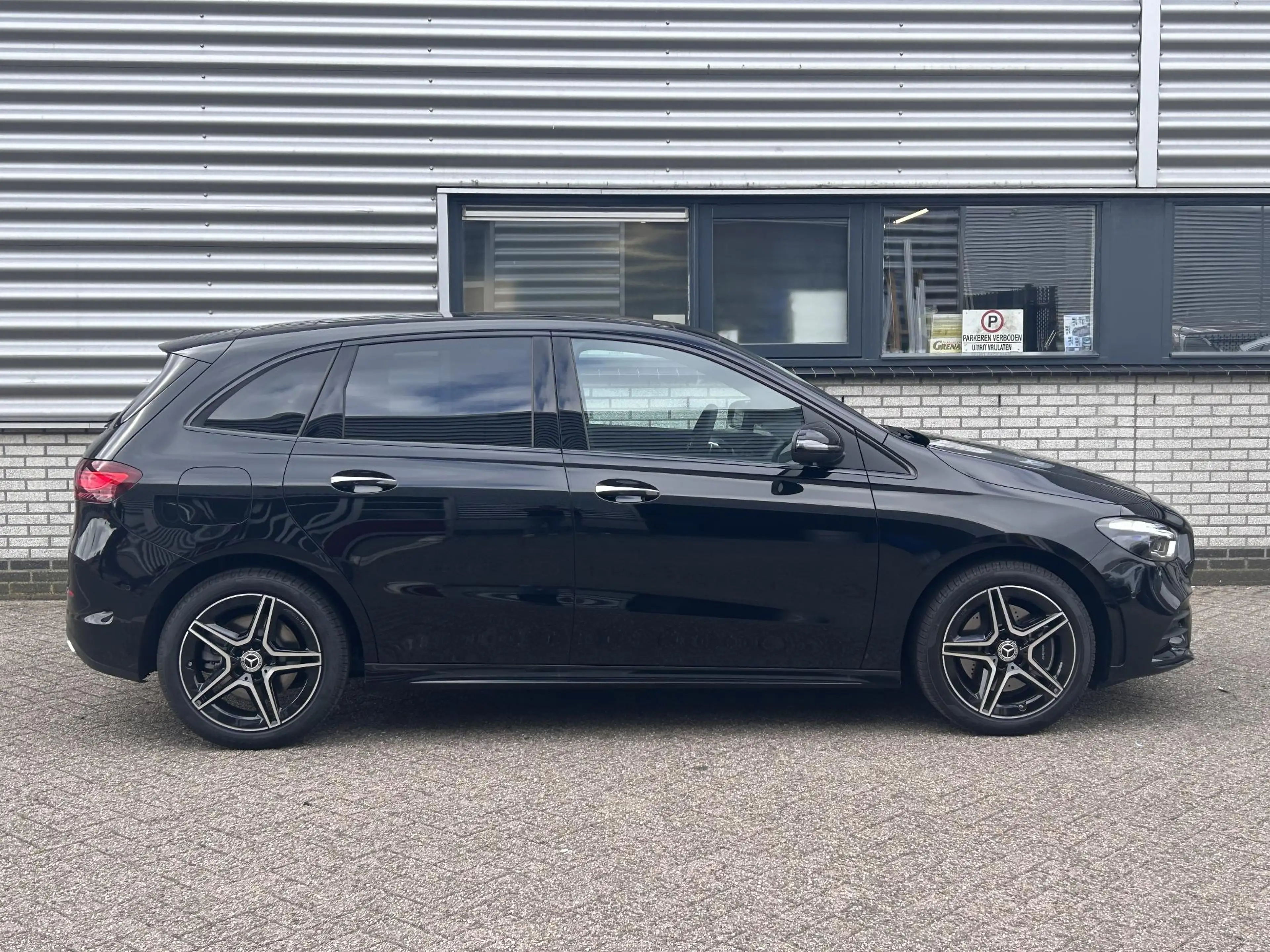 Mercedes-Benz B 250 e Business Solution AMG | Panoramadak | Apple Carp — photo 3