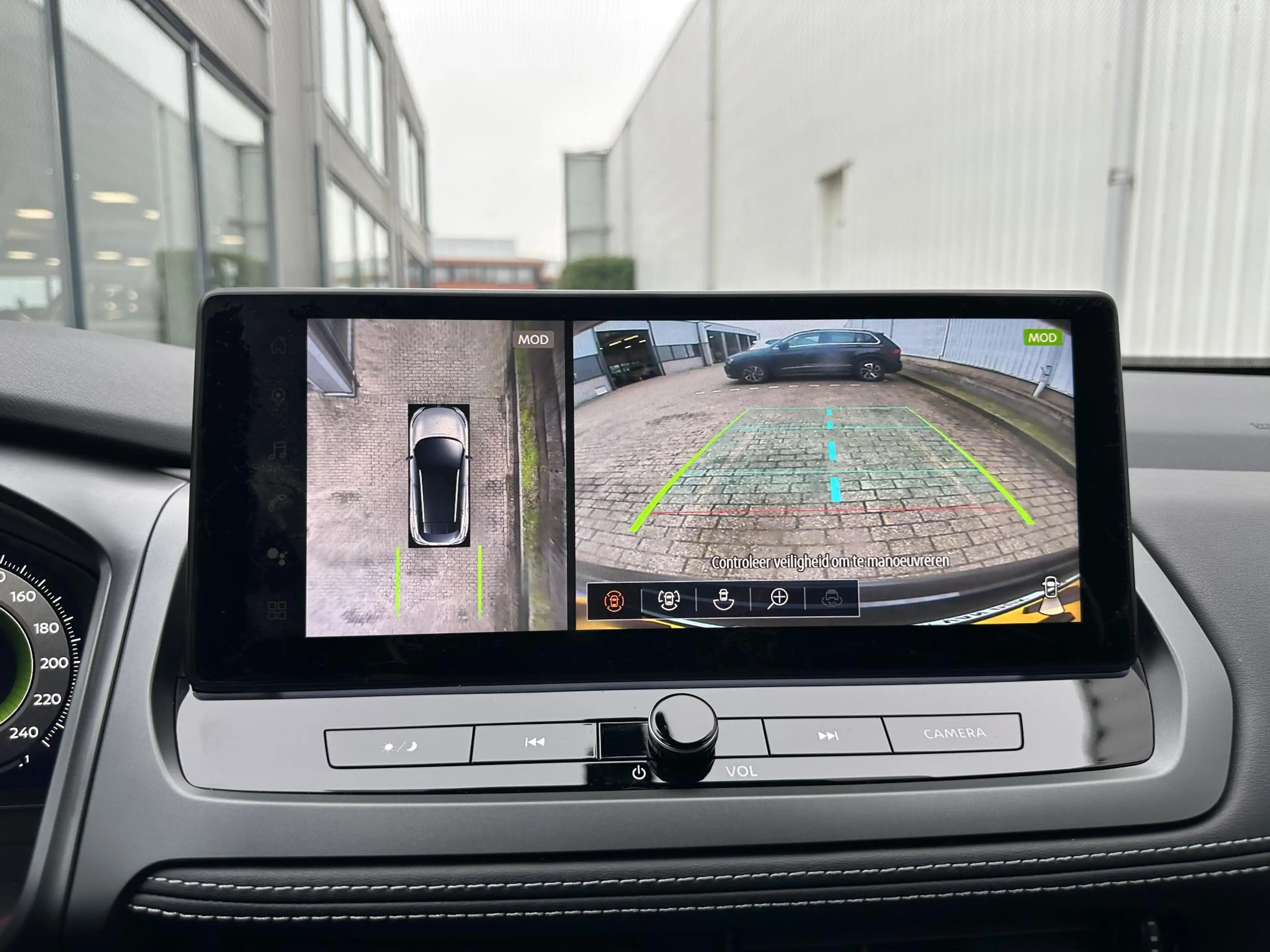 Nissan Qashqai 1.3 MHEV Xtronic N-Connecta | Carplay/360 Camera/A — photo 25