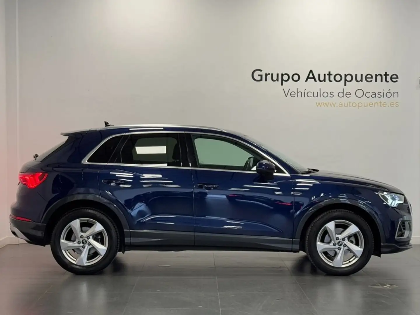 Audi Q3 ADVANCED Bleu - 2