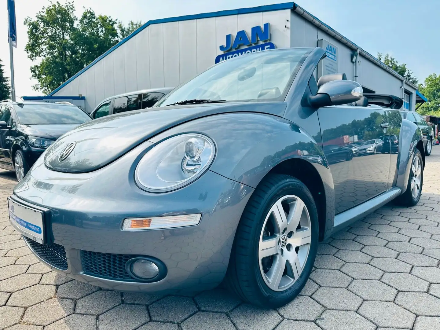 Volkswagen New Beetle Cabrio 1.8 Turbo 1.Hand Service NEU Grijs - 1