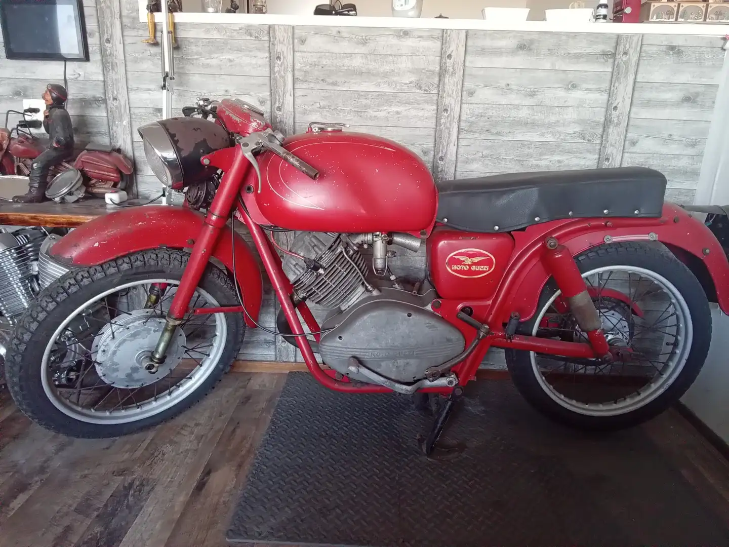 Moto Guzzi Lodola 175 cc sport Rood - 1