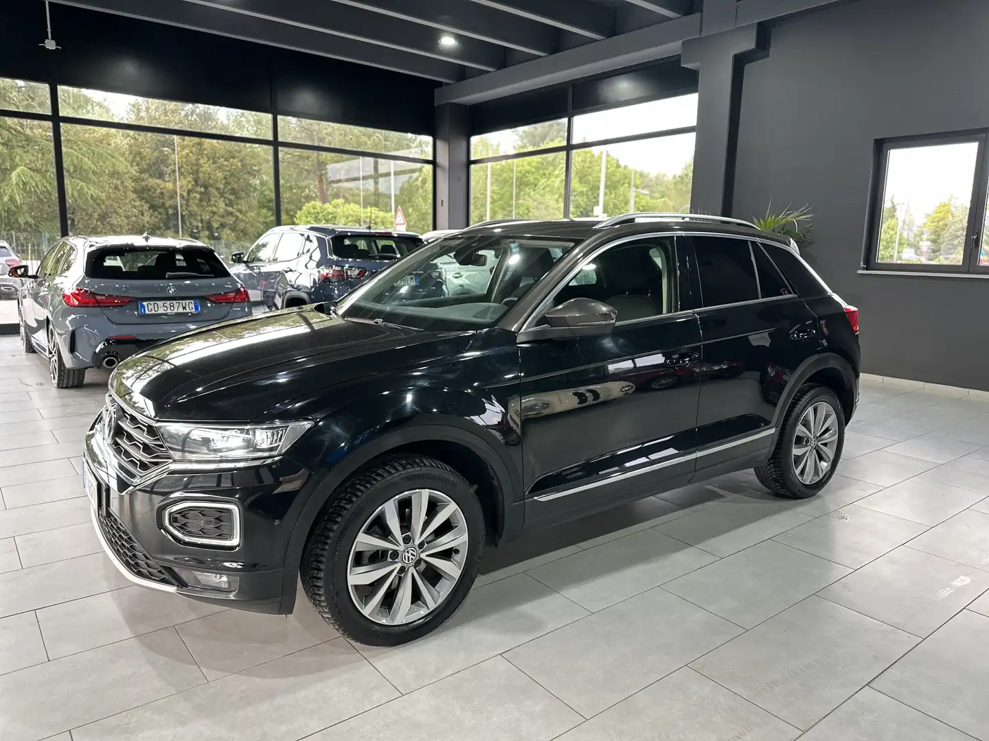 Volkswagen T-Roc 1.6 tdi Advanced Noir - 2