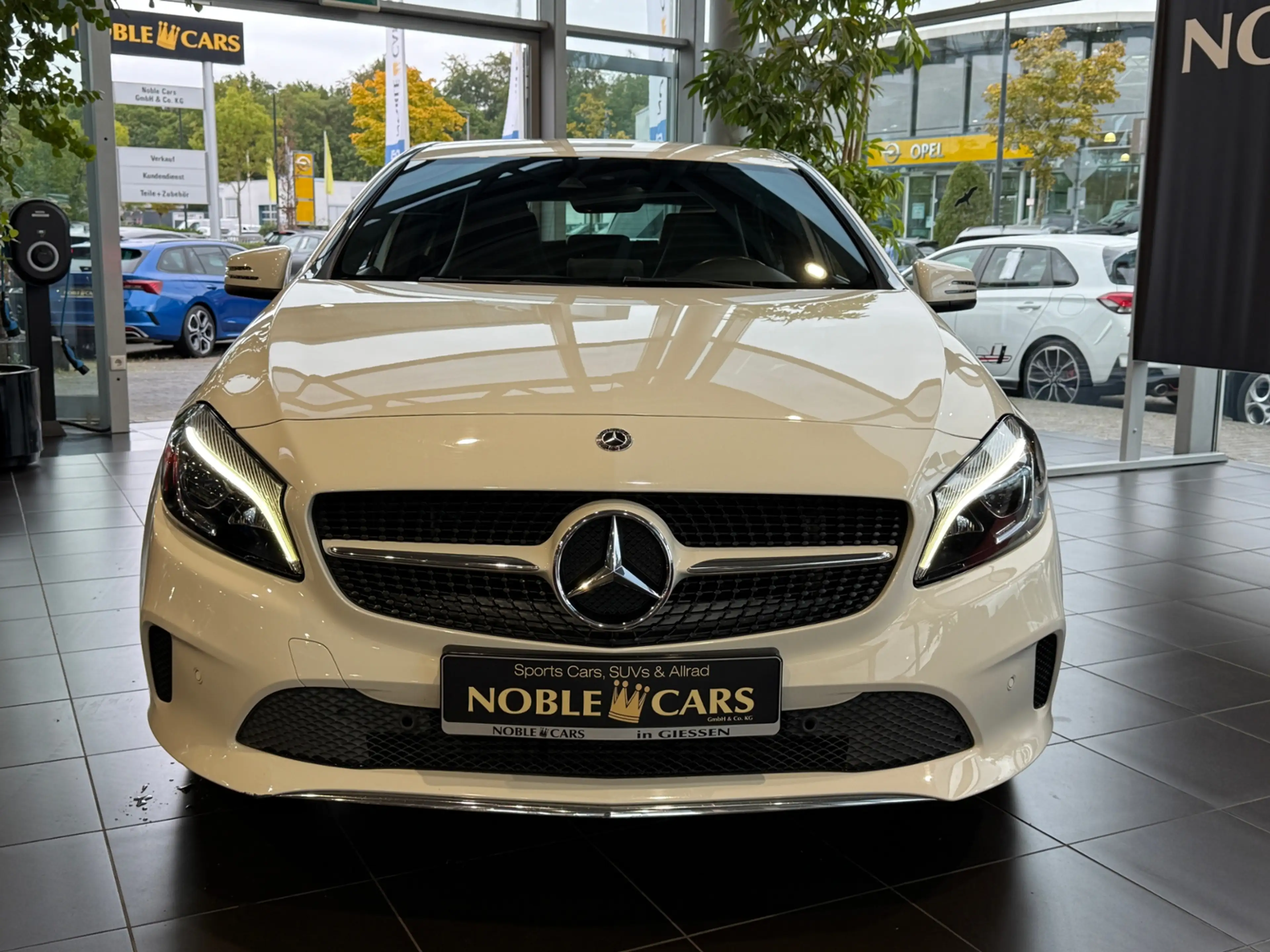 Mercedes-Benz A 180 A180 BlueEfficiency KAM LED NAVI — photo 2