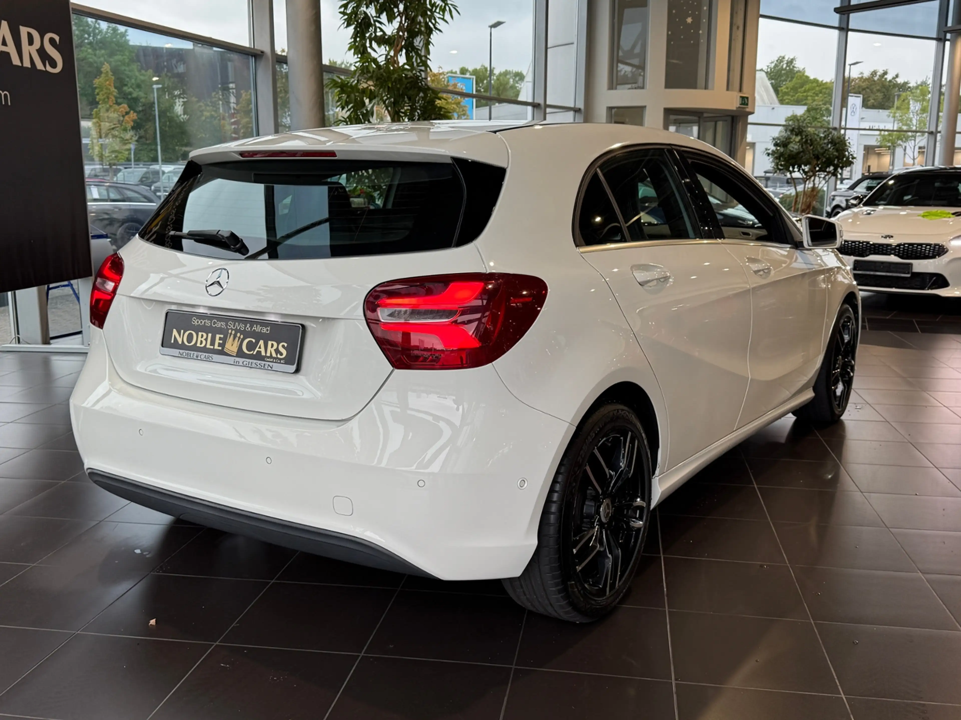 Mercedes-Benz A 180 A180 BlueEfficiency KAM LED NAVI — photo 7