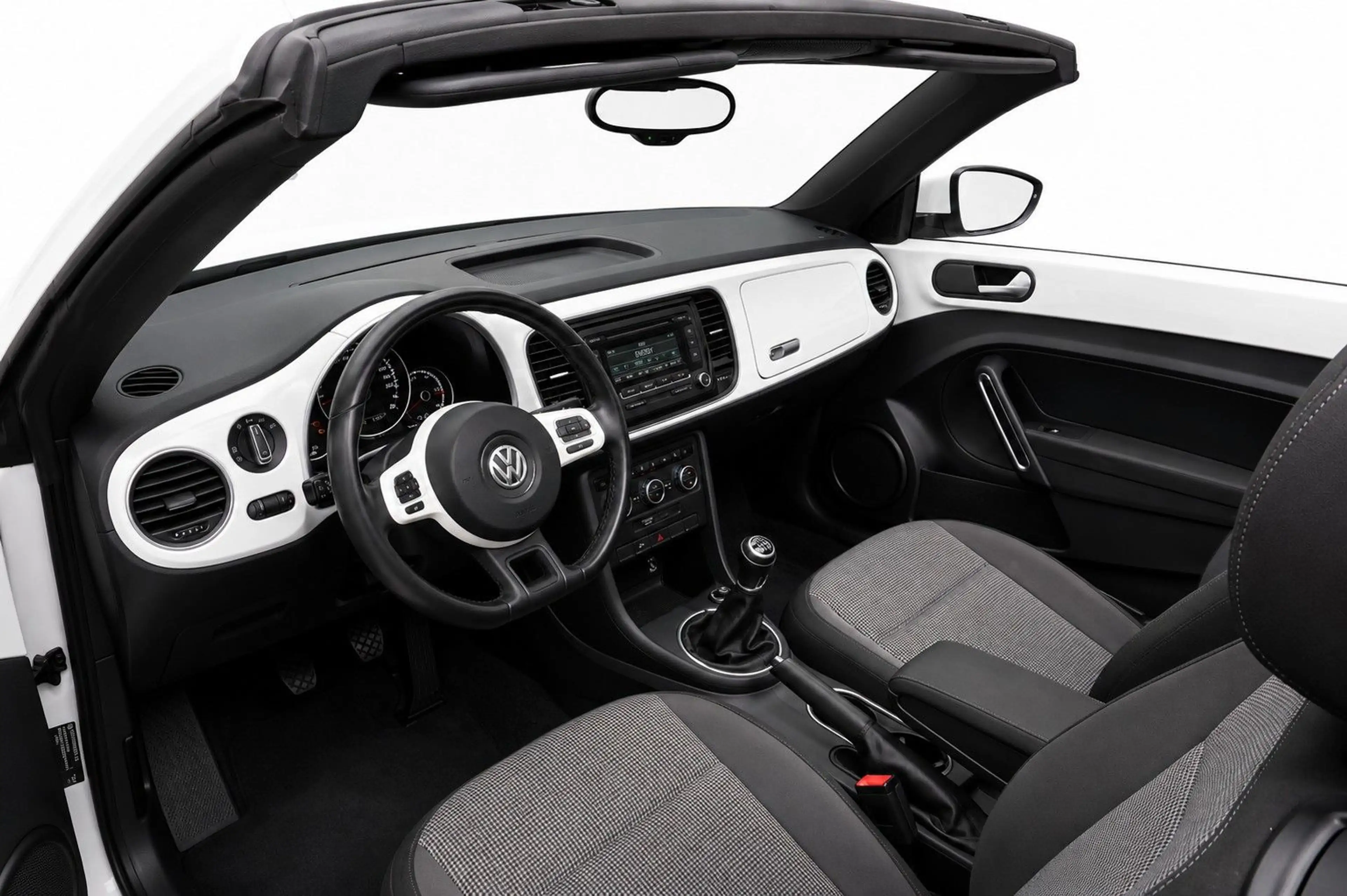 Volkswagen Beetle Cabriolet Design BI-XENON, SITZHEIZUNG — photo 13