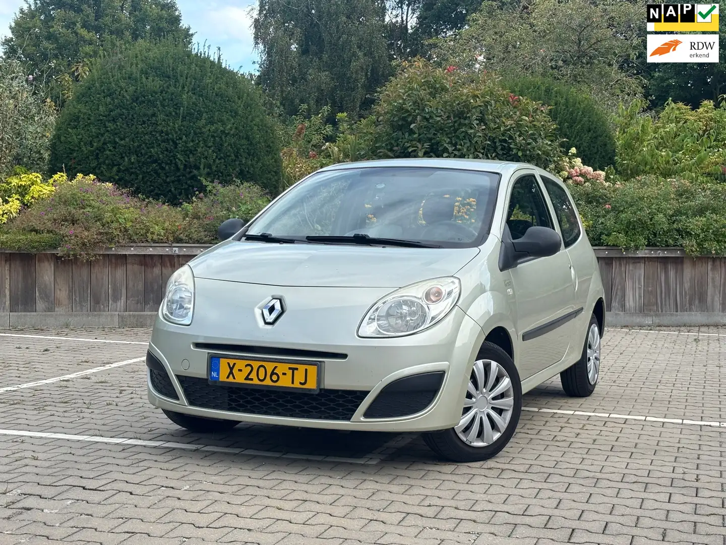 Renault Twingo 1.2 Acces | "104.000" KM + Airco | Geel - 1