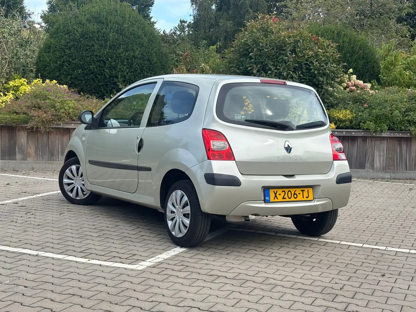 Renault Twingo 1.2 Acces | "104.000" KM + Airco | Geel - 2