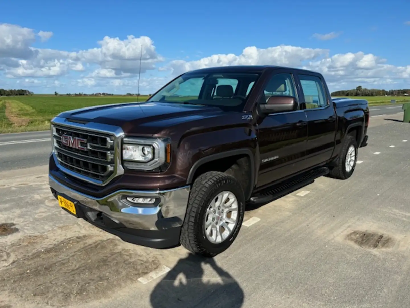 GMC Sierra V8 Lpg 4x4 Zes personen Financiering v/a 350 p/m Hnědá - 1