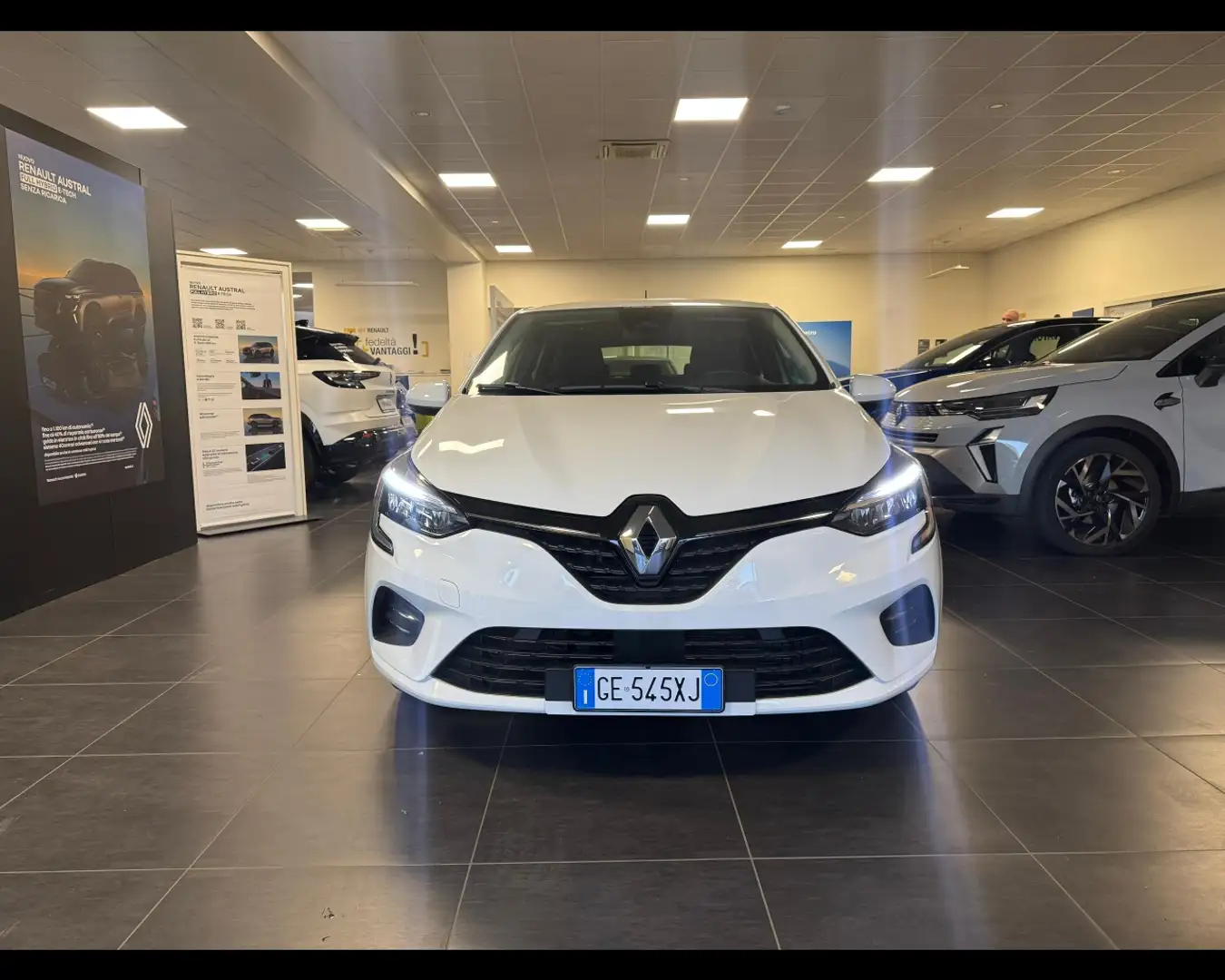 Renault Clio 1.6 E-TECH HYBRID ZEN 140CV AUTO MY21 Wit - 2
