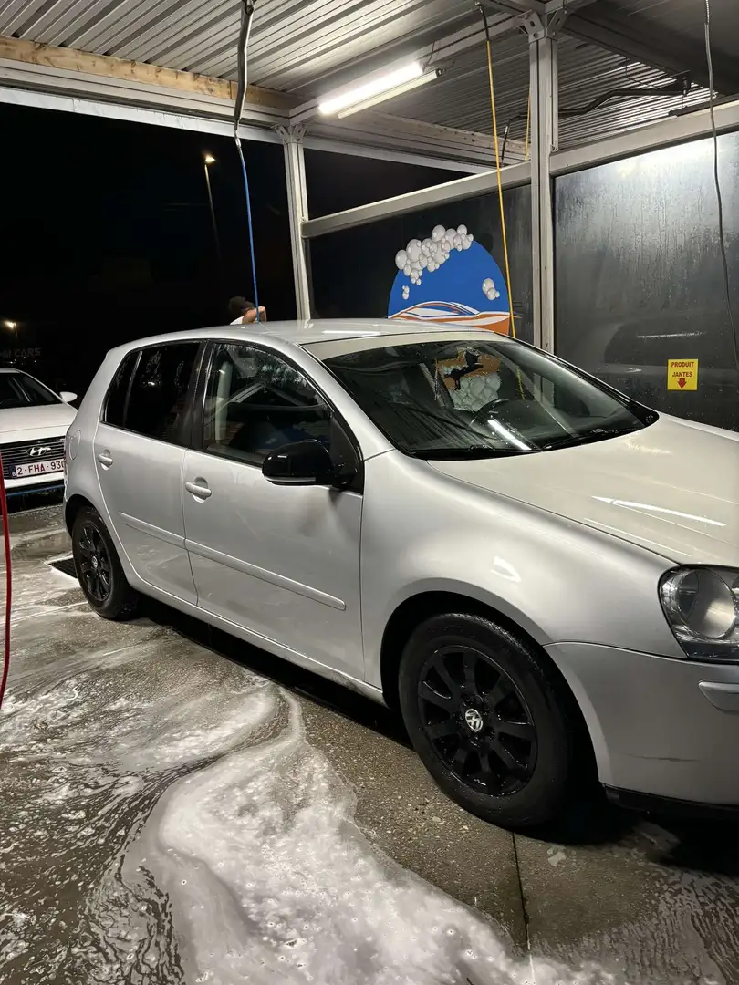 Volkswagen Golf 1.9 TDi 4Motion Comfortline DPF - 2